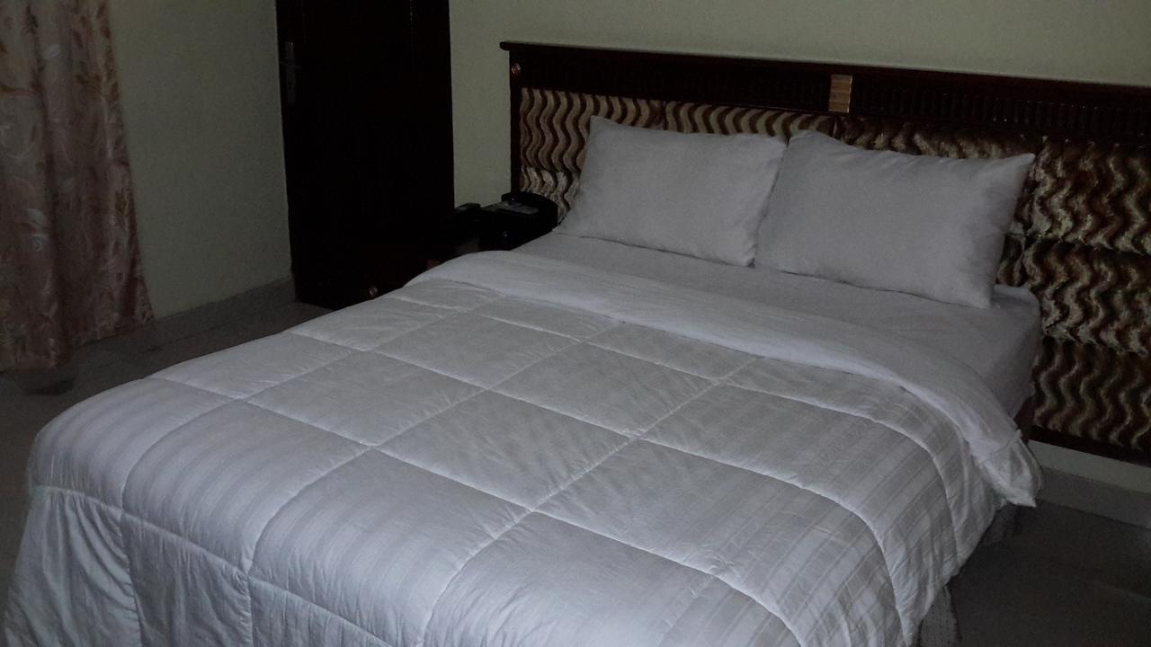 My Choice Hotel Tema Exterior photo