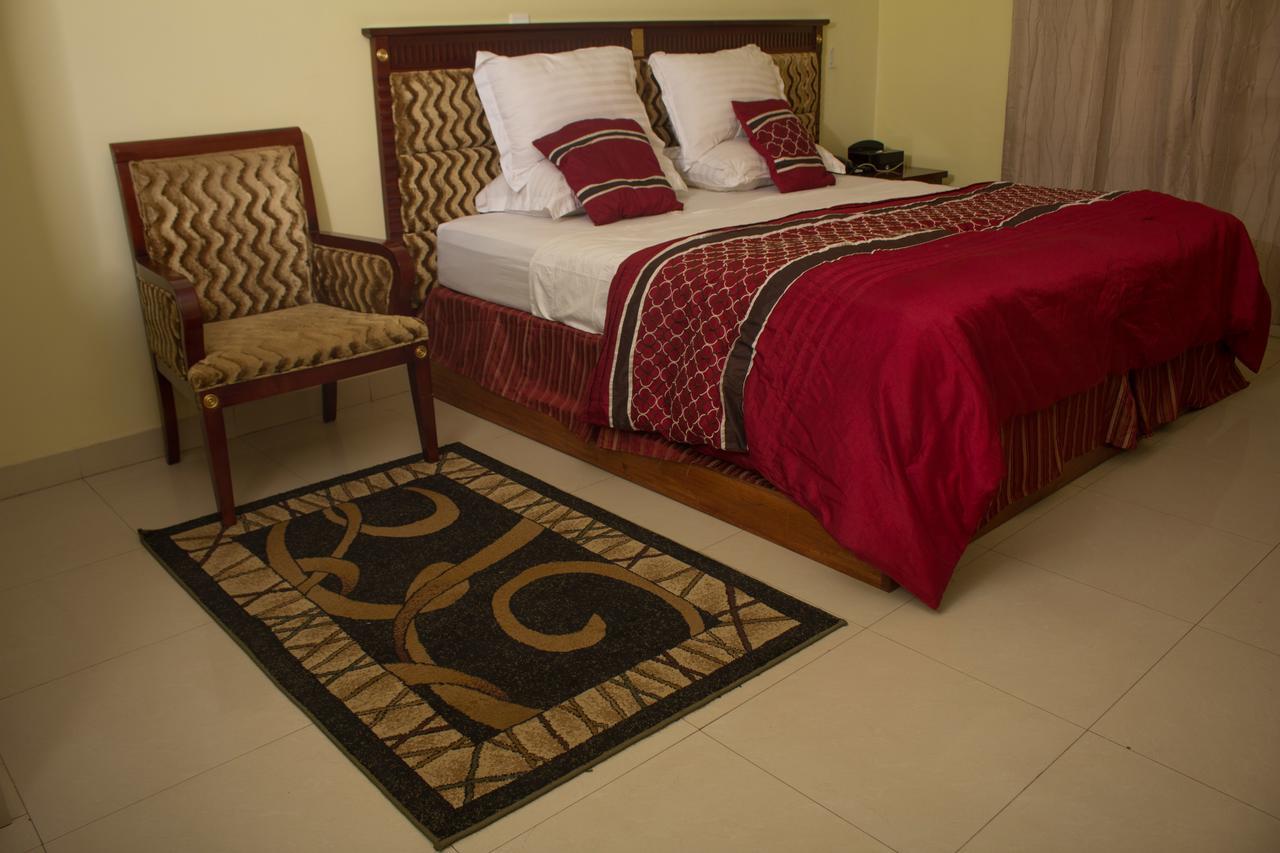 My Choice Hotel Tema Exterior photo
